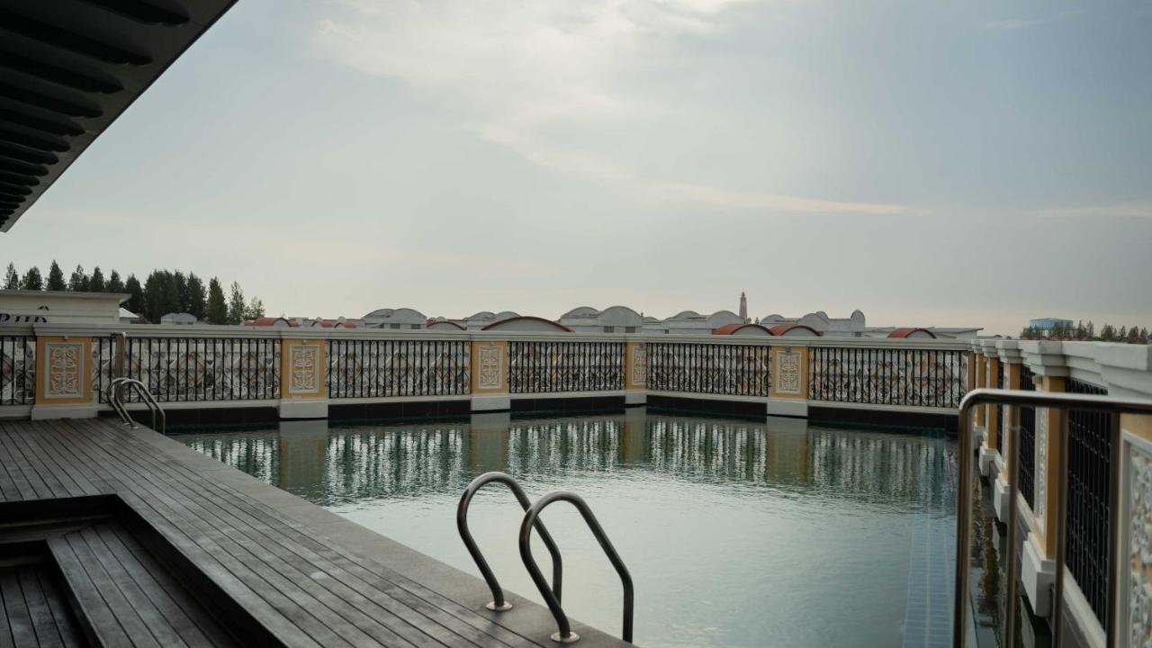 Kaizen Hotel & Suites Melaka Экстерьер фото