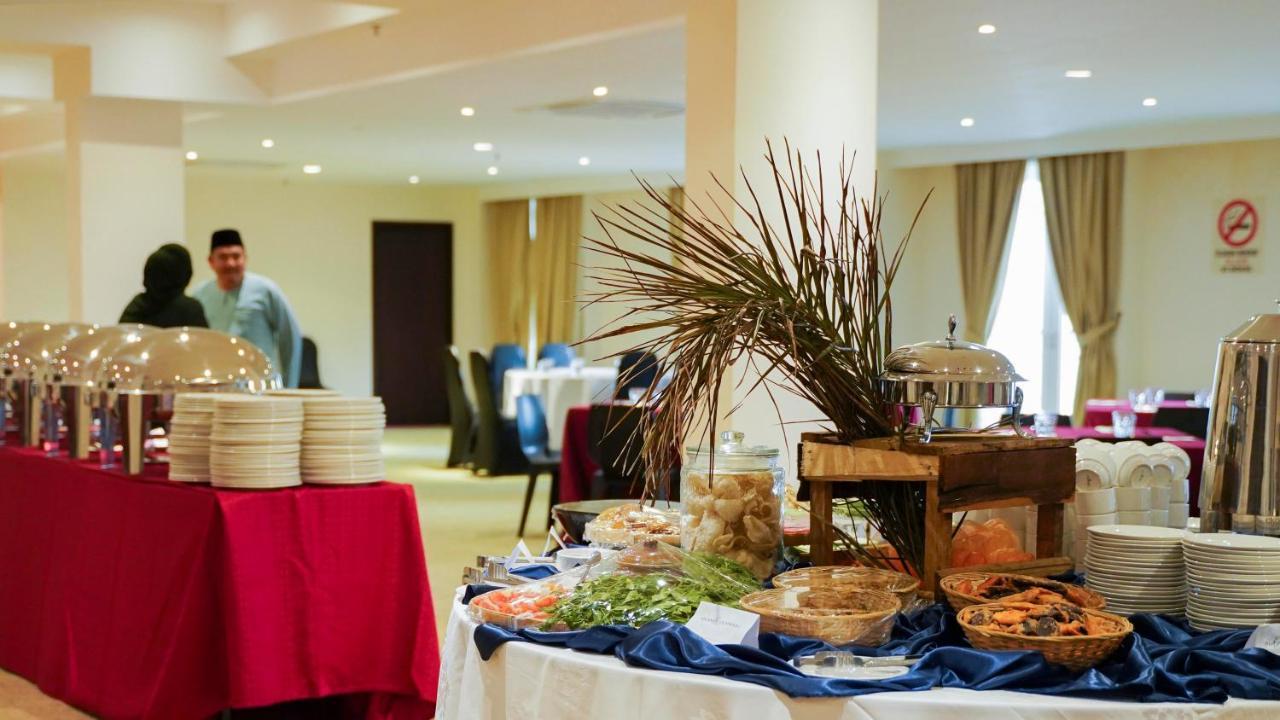 Kaizen Hotel & Suites Melaka Экстерьер фото