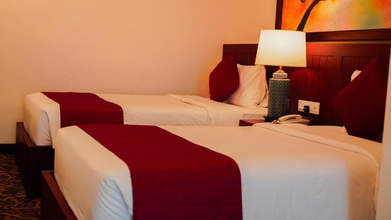 Kaizen Hotel & Suites Melaka Экстерьер фото