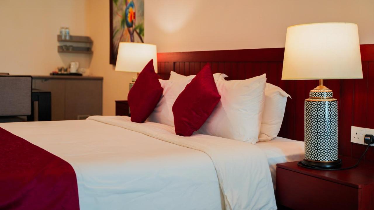 Kaizen Hotel & Suites Melaka Экстерьер фото