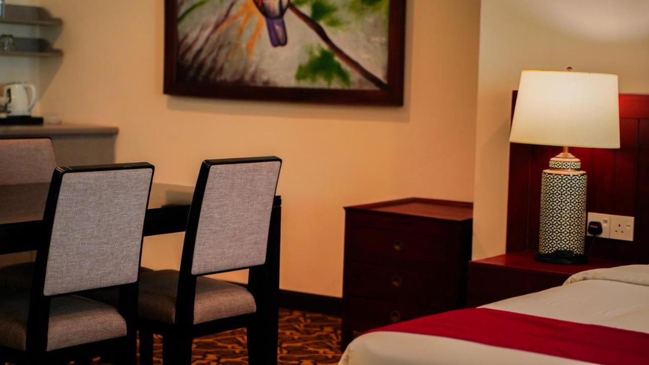 Kaizen Hotel & Suites Melaka Экстерьер фото