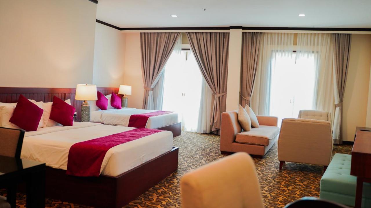Kaizen Hotel & Suites Melaka Экстерьер фото